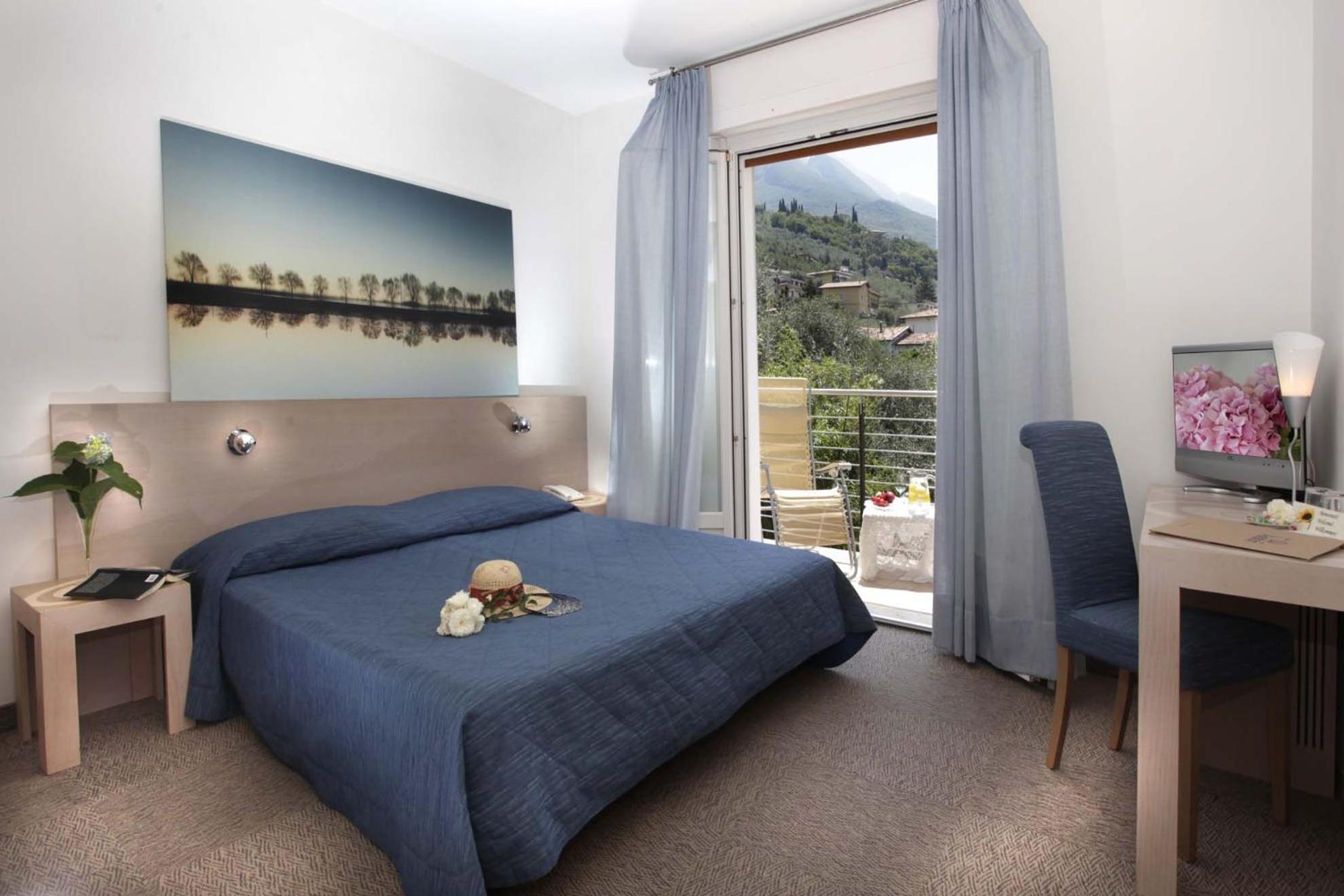 Eco Ariston Hotel 3*
