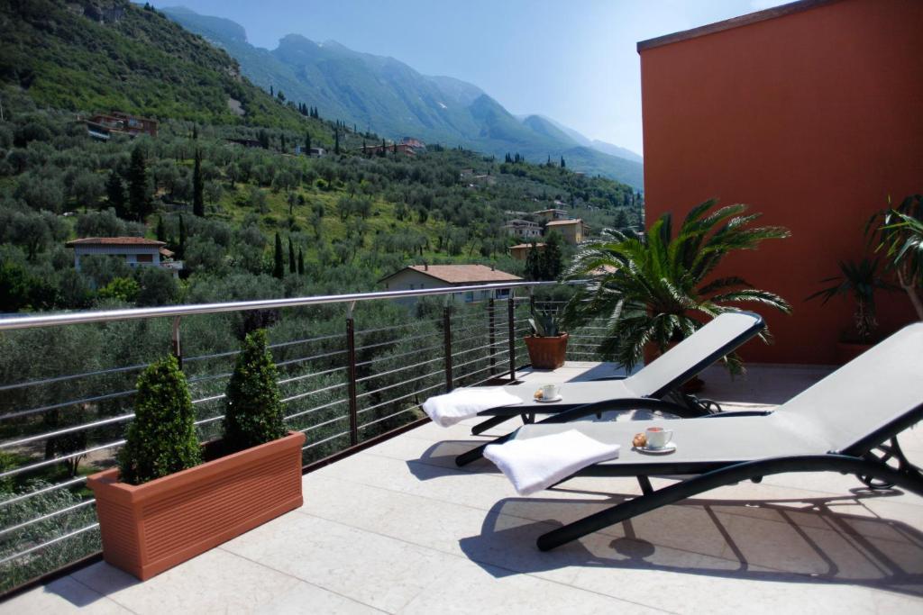 Hotel Eco Ariston 3*